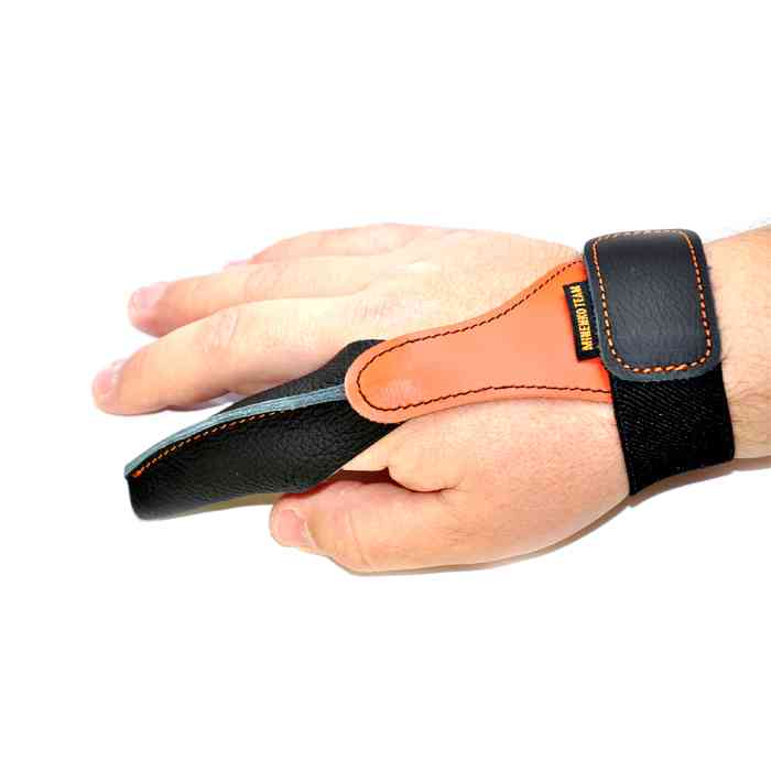 Напальчник для рыбалки MINENKO TEAM (кожа) L